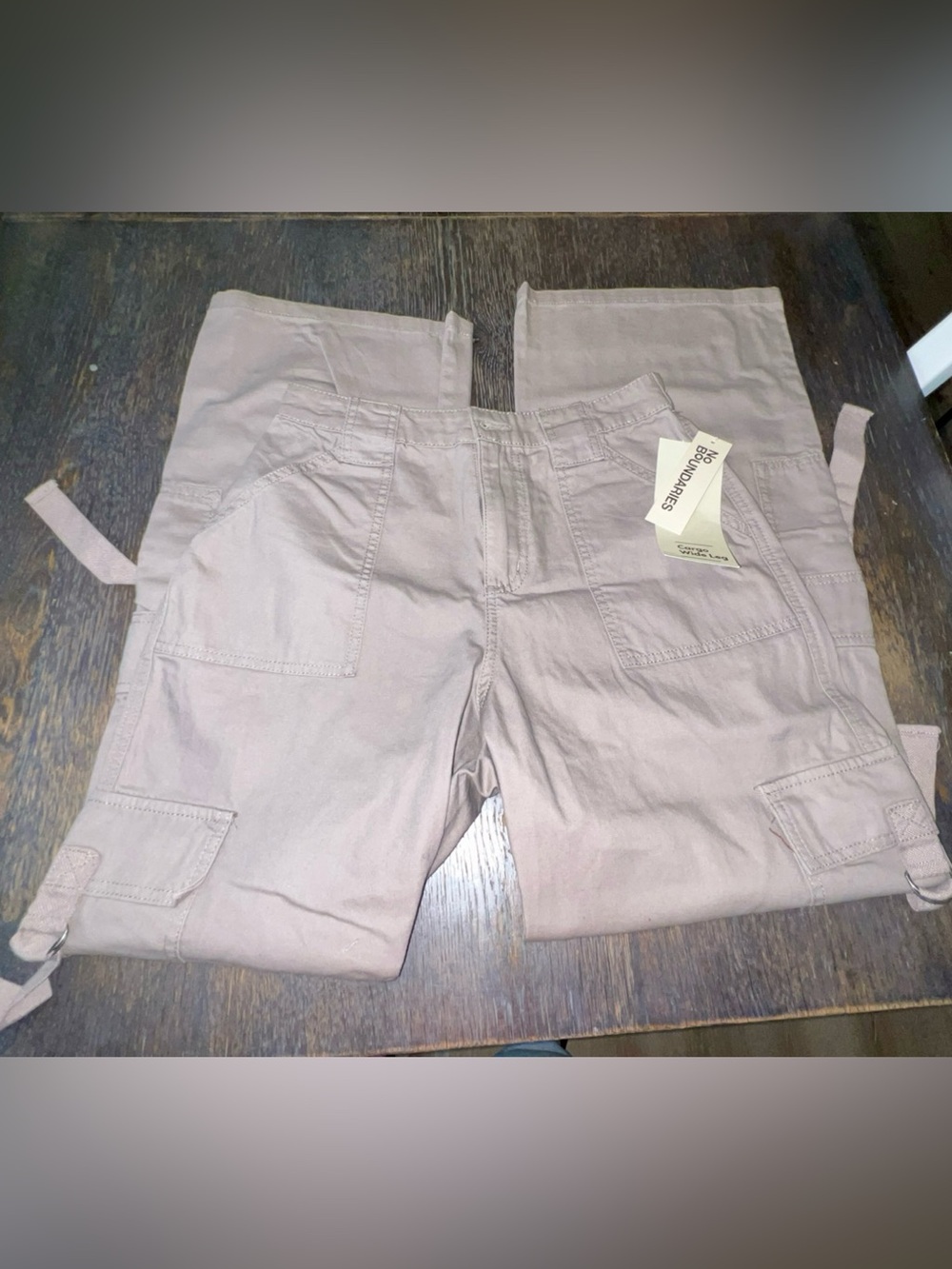 No Boundaries Men's Cargo Pants in Light Taupe